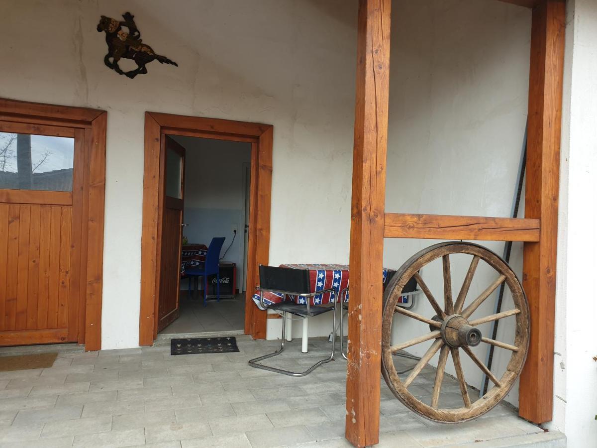Bed and Breakfast Chrom Ranch Reiterhof Меммінген Екстер'єр фото